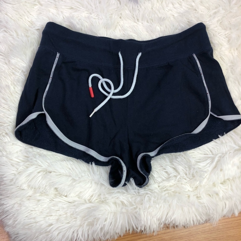 UO x Tommy Hilfiger shorts